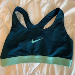 Women’s Nike Sports Bra -Size S